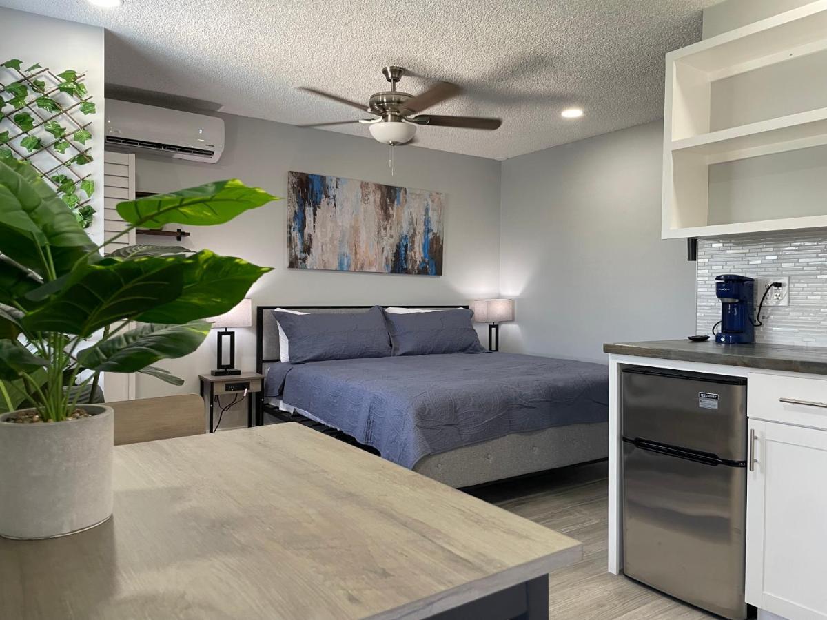 Sunny Palms Inn Lake Worth Beach Buitenkant foto