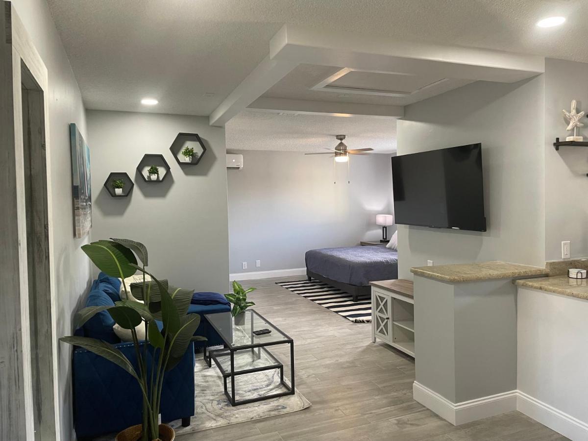 Sunny Palms Inn Lake Worth Beach Buitenkant foto
