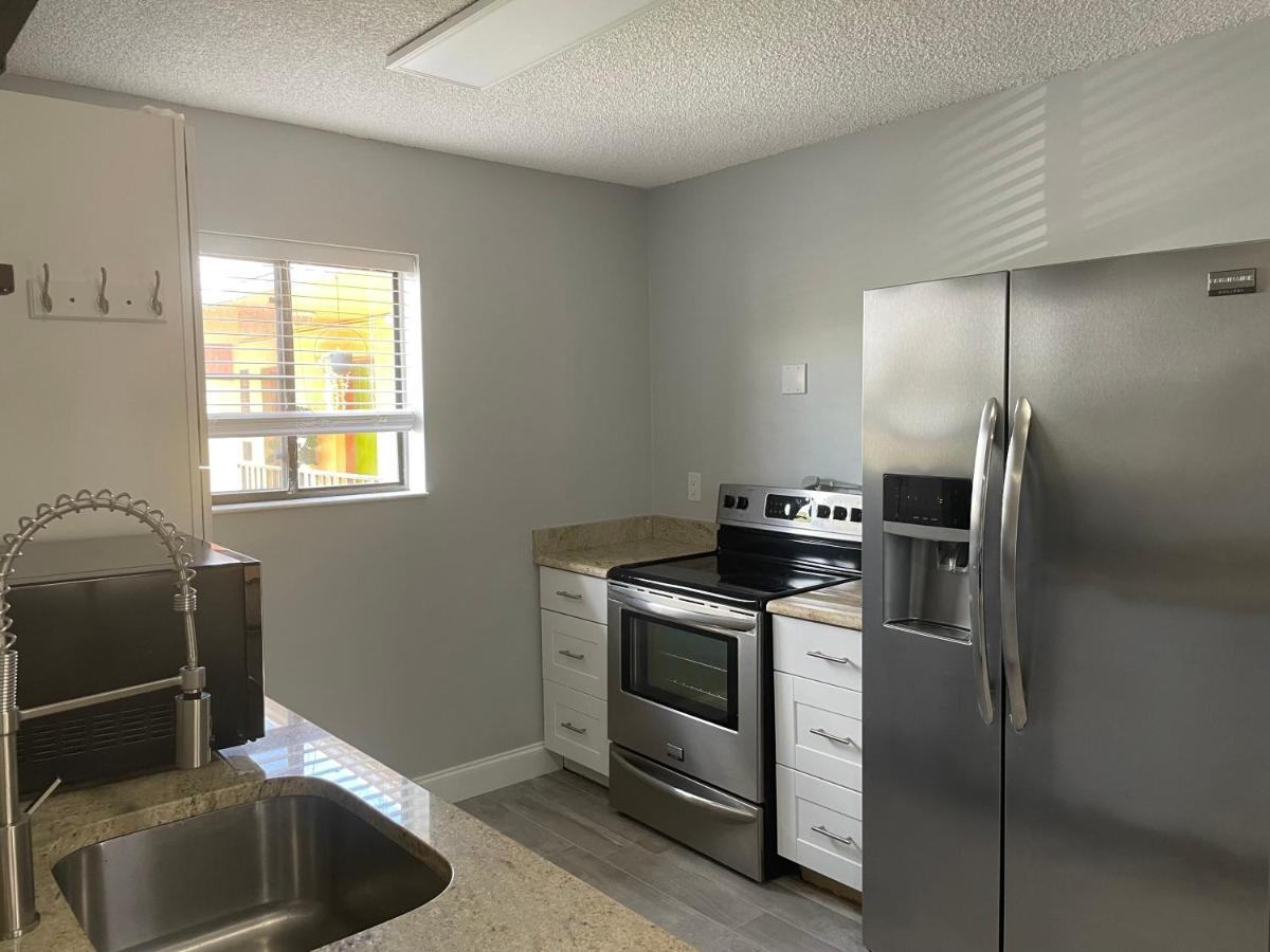Sunny Palms Inn Lake Worth Beach Buitenkant foto