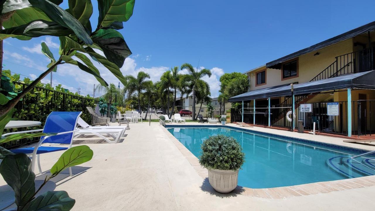Sunny Palms Inn Lake Worth Beach Buitenkant foto