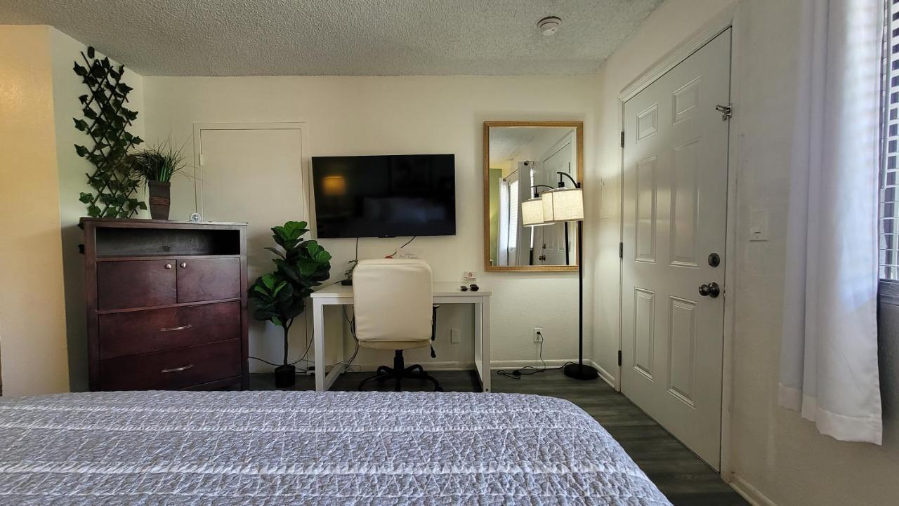 Sunny Palms Inn Lake Worth Beach Buitenkant foto