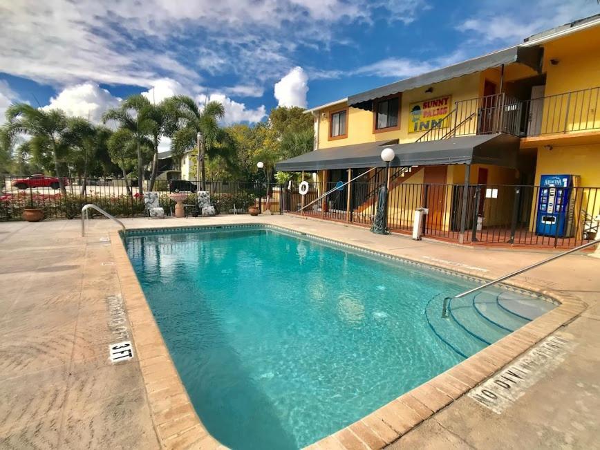 Sunny Palms Inn Lake Worth Beach Buitenkant foto